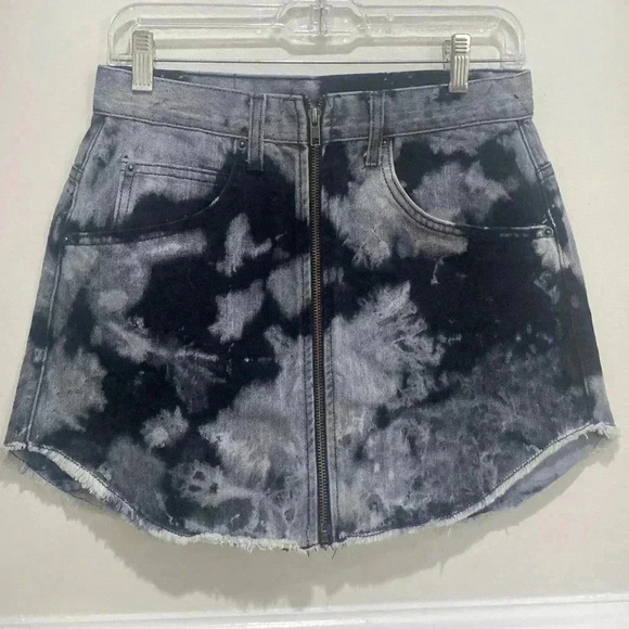 Carmar Beatriz Bleach Denim Skirt Size 28 - Picture 2 of 8